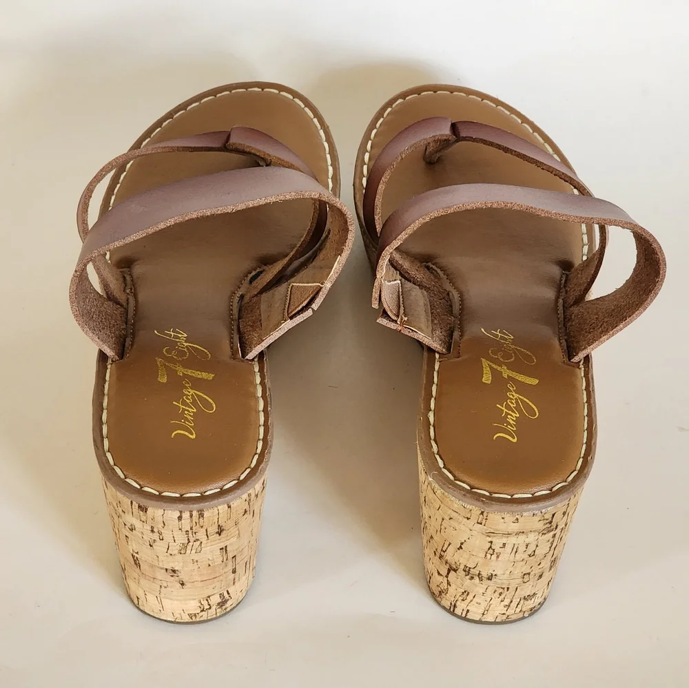 Vintage 7 Eight Cognac Dalary Faux Leather Thong Wedge Size 10
